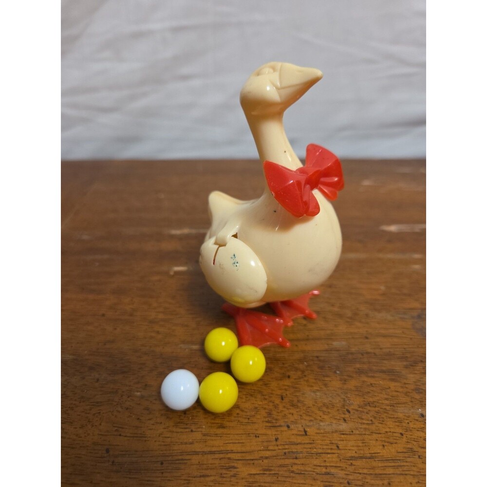 Rare Vintage 1949 Reliable Action Toy Hard Plastic Mother Goose Laying Gold Egg
